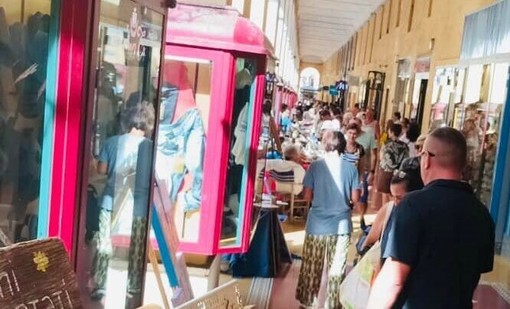 Torna "Imperiaffari": shopping sotto le stelle nel cuore di Oneglia Torna "Imperiaffari": shopping sotto le stelle nel cuore di Oneglia