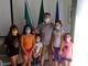 I bambini di Rezzo sottopongono alcune loro esigenze al sindaco Adorno: "Non sarà difficile accontentarli!"