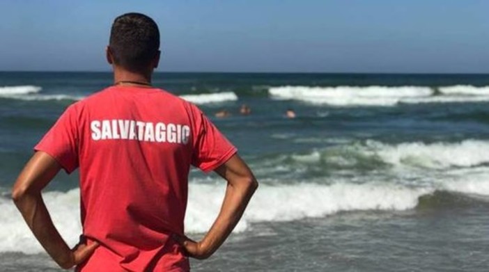 Nuove regolamento bagnini, Sib: "Enorme fatica ad assumere, serve soluzione" Nuove regolamento bagnini, Sib: "Enorme fatica ad assumere, serve soluzione"