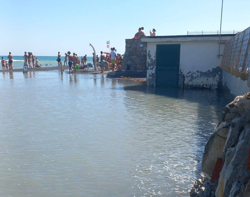Borgo Paradiso, scontro in consiglio. Za Garibaldi difende l’intervento, Bellacicco attacca: "Uno scempio" Borgo Paradiso, scontro in consiglio. Za Garibaldi difende l’intervento, Bellacicco attacca: "Uno scempio"