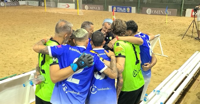 Sabbia, stelle e passione: parte da San Bartolomeo al Mare il Lauretana Beach Soccer Tour Sabbia, stelle e passione: parte da San Bartolomeo al Mare il Lauretana Beach Soccer Tour