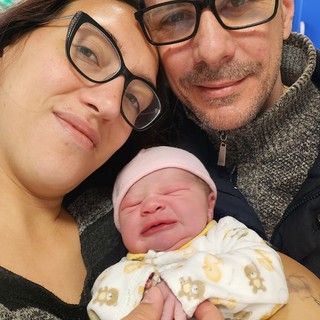Bordighera: la piccola Nicole ha fretta di nascere e viene alla luce all'ospedale Saint Charles
