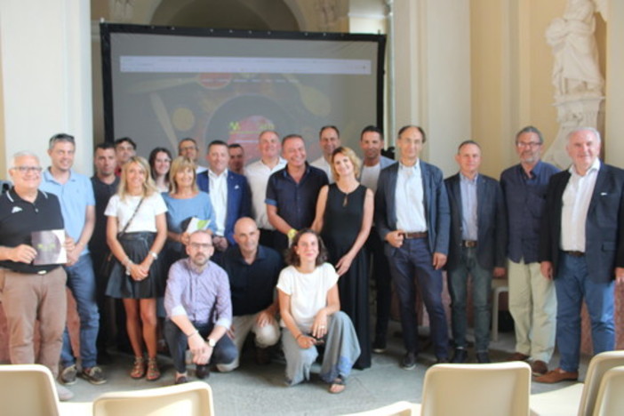 E' nato 'Mangiarti': il portale dedicato alla Granda che racconta e promuove il territorio attraverso le eccellenze e i produttori (Foto e Video) E' nato 'Mangiarti': il portale dedicato alla Granda che racconta e promuove il territorio attraverso le eccellenze e i produttori (Foto e Video)