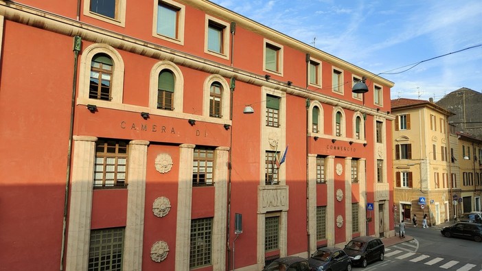 Imperia, lavoro precario e assunzioni in calo: le rilevazioni mensili della Camera di Commercio