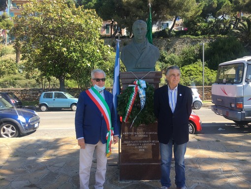 Imperia, cerimonia in ricordo de "el libertador" argentino Manuel Belgrano: il generale originario di Oneglia (foto e video) Imperia, cerimonia in ricordo de "el libertador" argentino Manuel Belgrano: il generale originario di Oneglia (foto e video)