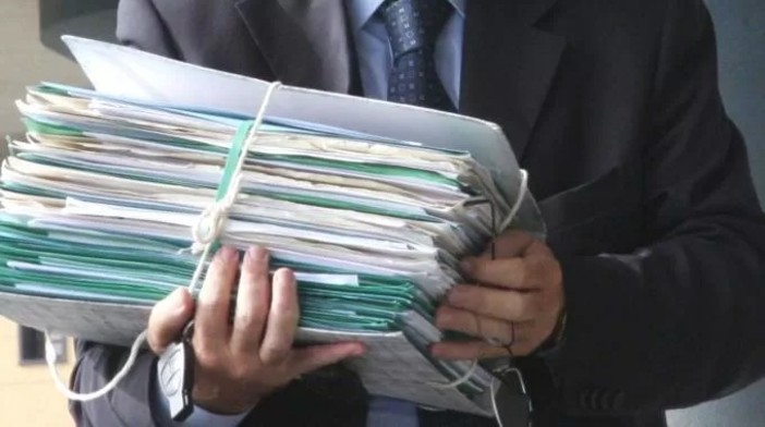 Arresto Toti, “Pigna secca”, “cinghiale travestito”, nelle intercettazioni curiosi insulti e sberleffi Arresto Toti, “Pigna secca”, “cinghiale travestito”, nelle intercettazioni curiosi insulti e sberleffi