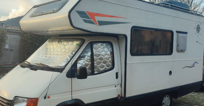 ACCADDE OGGI, 6 APRILE 1999. Pasqua, invasione di camper e roulotte “abusivi” in strade e piazze ACCADDE OGGI, 6 APRILE 1999. Pasqua, invasione di camper e roulotte “abusivi” in strade e piazze