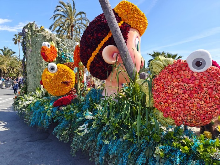 Sfilata di carri in fiore a Sanremo