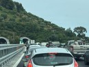 Tamponamento in A10  direzione Genova: traffico rallentato, ferito il conducente di un furgone