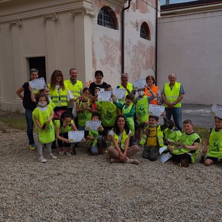 Diano Marina, successo per il progetto 'Pedibus': consegnati gli attestati ai bimbi della primaria (foto) Diano Marina, successo per il progetto 'Pedibus': consegnati gli attestati ai bimbi della primaria (foto)