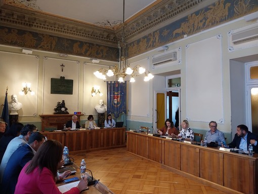 Riviera trasporti, la gestione in house del Tpl slitta di 12 mesi (video) Riviera trasporti, la gestione in house del Tpl slitta di 12 mesi (video)