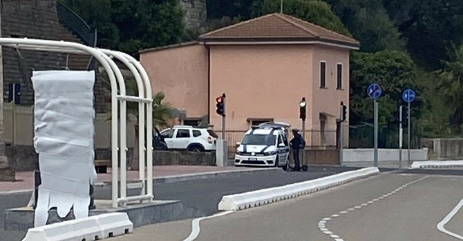 Monopattini elettrici, scattato l’obbligo di targa: a Imperia primi controlli senza sanzioni