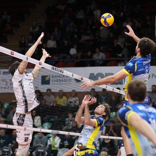 Memorial Tessitore di volley, biglietti a ruba per il test match di Imperia tra Cuneo e Cannes