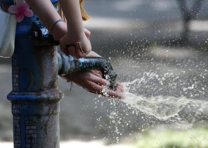 8 LUGLIO 1982. Imperia nella morsa del caldo infernale: il termometro supera i 37 gradi e fissa un record ancora oggi imbattuto 8 LUGLIO 1982. Imperia nella morsa del caldo infernale: il termometro supera i 37 gradi e fissa un record ancora oggi imbattuto