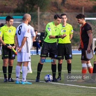 Calcio Eccellenza, domenica c'è Imperia - Campomorone: arbitra Verdoia di Genova