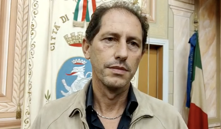 Diano Marina: affidamento alla Gm dei parcheggi 'blu', il Sindaco "Le dichiarazioni di Parrella sono mistificazioni" Diano Marina: affidamento alla Gm dei parcheggi 'blu', il Sindaco "Le dichiarazioni di Parrella sono mistificazioni"