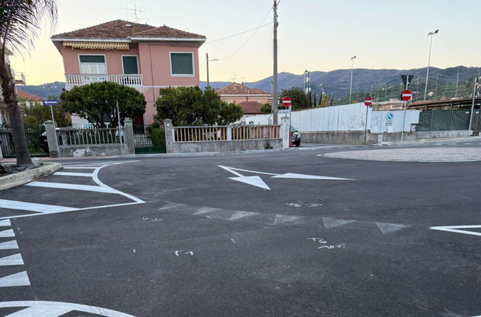 Diano Marina, apre la ciclabile tra incidenti e polemiche
