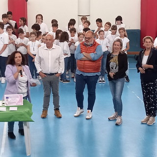 Gli alunni dell’Istituto Comprensivo di Riva Ligure e San Lorenzo al Mare ricevono le patenti di smartphone (foto)