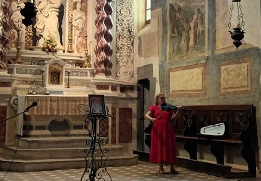 A Rezzo il concerto della musicista irlandese Catriona McElhinney Grimes