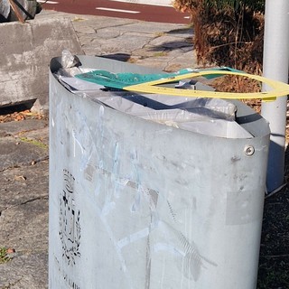 Imperia, un appello per il restyling per i cestini pubblici