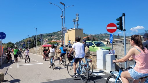 La segnalazione: &quot;Pista ciclabile di Imperia, quando manca il buon senso&quot;