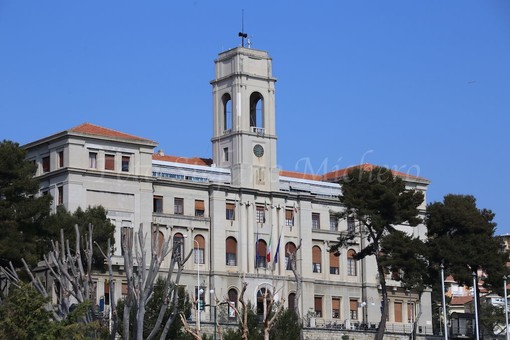 Imperia: sostituzione delle carte di identità elettroniche difettose, il Comune invita i cittadini a prendere appuntamento Imperia: sostituzione delle carte di identità elettroniche difettose, il Comune invita i cittadini a prendere appuntamento