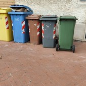 Raccolta differenziata, nuove regole per il ‘porta a porta’: diminuiscono i contenitori in uso ai condomini Raccolta differenziata, nuove regole per il ‘porta a porta’: diminuiscono i contenitori in uso ai condomini