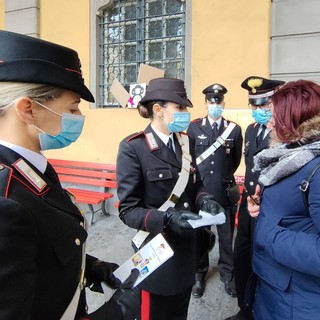 Imperia, giornata contro la violenza sulle donne: i Carabinieri scendono in campo attraverso la campagna informativa (foto)