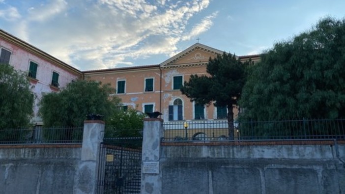 Imperia Rinasce in visita alla casa di riposo: "Struttura accogliente e curata con particolare dedizione" Imperia Rinasce in visita alla casa di riposo: "Struttura accogliente e curata con particolare dedizione"