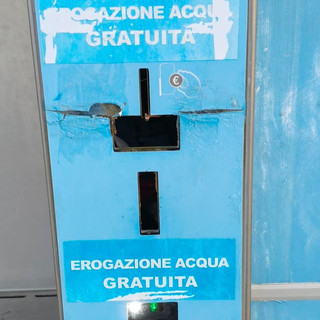 Imperia, amarezza al Prino per la casetta dell'acqua riparata e distrutta nel giro di un giorno