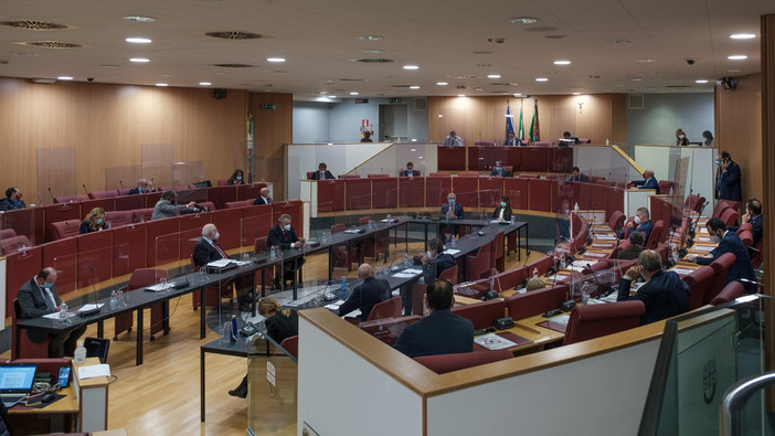 Regione: annuncio del Presidente Giovanni Toti "Per entrare in Consiglio ci vorrà il Green Pass" Regione: annuncio del Presidente Giovanni Toti "Per entrare in Consiglio ci vorrà il Green Pass"