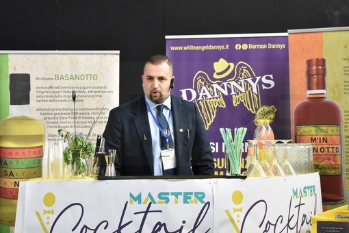Stop alle stragi del sabato sera, cocktail "alternativi" per evitare l'abuso di alcol tra i giovani (video) Stop alle stragi del sabato sera, cocktail "alternativi" per evitare l'abuso di alcol tra i giovani (video)