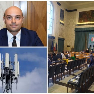 Imperia: installazione di antenne e ripetitori telefonici, il consigliere Davide La Monica presenta una question time Imperia: installazione di antenne e ripetitori telefonici, il consigliere Davide La Monica presenta una question time