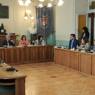 In consiglio provinciale a Imperia si parla di Trasporto Pubblico Locale e Tunnel del Tenda In consiglio provinciale a Imperia si parla di Trasporto Pubblico Locale e Tunnel del Tenda