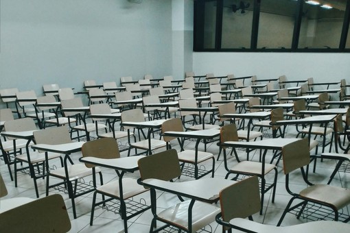 Lavorare Nel Pubblico: Nuovi Concorsi Comunali per Operatori di Servizi Generali