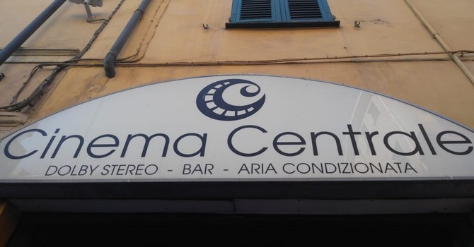 ACCADDE OGGI, 15 APRILE 1982. Il Comune vuole chiudere il cinema Centrale per trasformarlo in un parcheggio ACCADDE OGGI, 15 APRILE 1982. Il Comune vuole chiudere il cinema Centrale per trasformarlo in un parcheggio