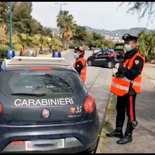 Furti nel parcheggio di un supermercato a Diano Castello: arrestato pregiudicato 62enne