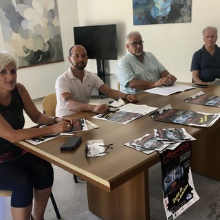 Imperia, tutto pronto per la terza edizione di 'Mercato Retrò': da venerdì 11 a domenica 13 le auto d'epoca e il vintage saranno protagonisti in Calata Anselmi (Video) Imperia, tutto pronto per la terza edizione di 'Mercato Retrò': da venerdì 11 a domenica 13 le auto d'epoca e il vintage saranno protagonisti in Calata Anselmi (Video)