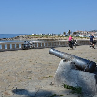 APPUNTI DI STORIA. I cannoni della Spianata di Oneglia, simbolo di virtù eroiche APPUNTI DI STORIA. I cannoni della Spianata di Oneglia, simbolo di virtù eroiche