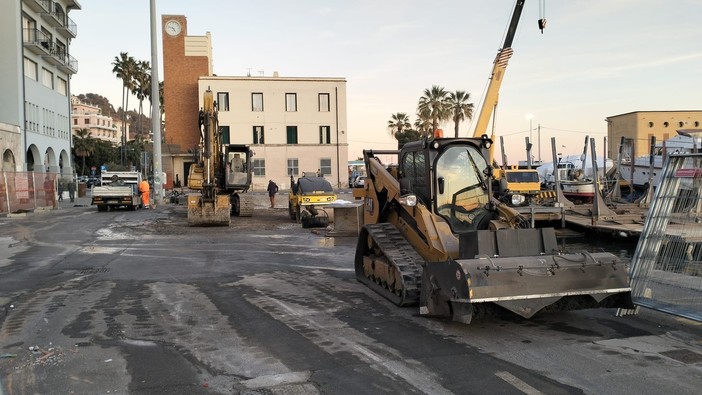 Imperia, asfaltata l'area dove è stata demolita la palazzina della Capitaneria di Porto