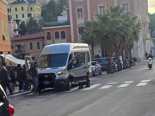 A Imperia scattano i controlli sui pullman che trasportano i ragazzi a scuola