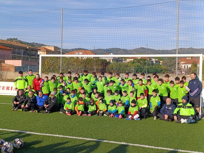 Parate, tuffi e tecnica: alla Golfodianese un camp per i futuri "Numeri 1" Parate, tuffi e tecnica: alla Golfodianese un camp per i futuri "Numeri 1"