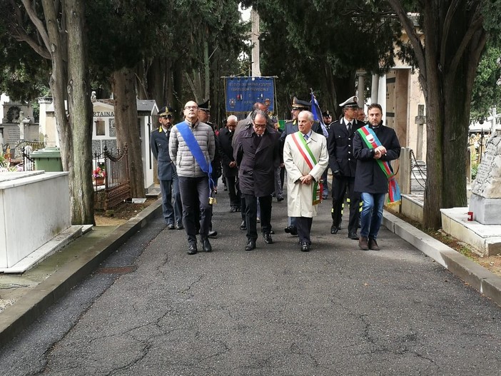 Imperia: si sono svolte le celebrazioni in commemorazione dei defunti (foto) Imperia: si sono svolte le celebrazioni in commemorazione dei defunti (foto)
