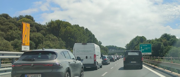 Estate senza cantieri: autostrade libere fino a ottobre e tre corsie sulla A26 dopo sei anni Estate senza cantieri: autostrade libere fino a ottobre e tre corsie sulla A26 dopo sei anni