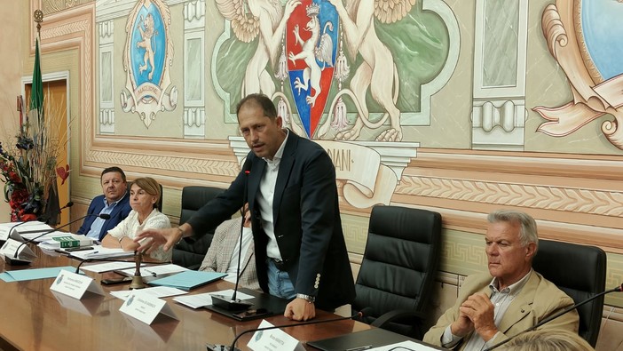 Diano Marina: consiglio comunale monotematico sulla Ciclovia tirrenica. Za Garibaldi “Un'opportunità in più per illustrare i progetti” Diano Marina: consiglio comunale monotematico sulla Ciclovia tirrenica. Za Garibaldi “Un'opportunità in più per illustrare i progetti”