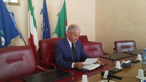Imperia: Claudio Scajola ufficializza la sua giunta. Dieci gli assessori. Cambi anche tra i dirigenti. Ecco il nuovo Consiglio Comunale (foto e video)