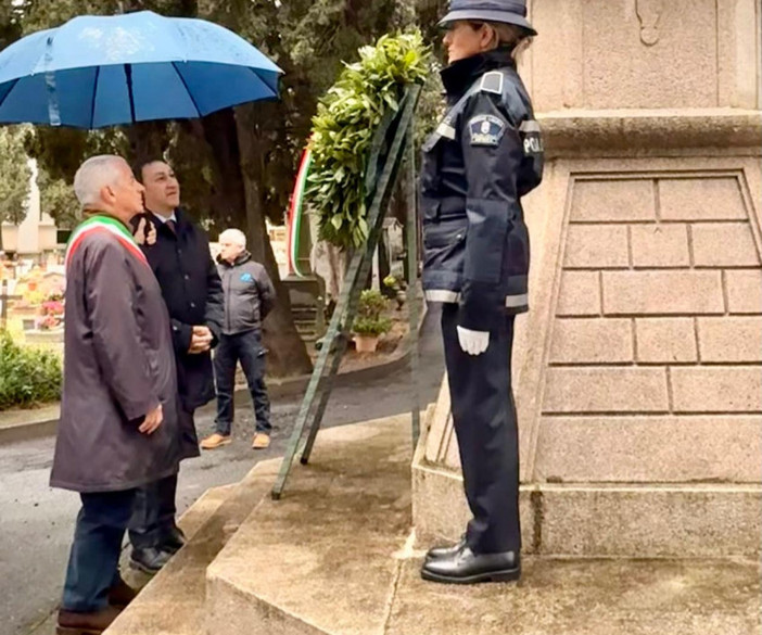 Imperia ricorda le vittime del coronavirus: cerimonia al cimitero monumentale di Oneglia