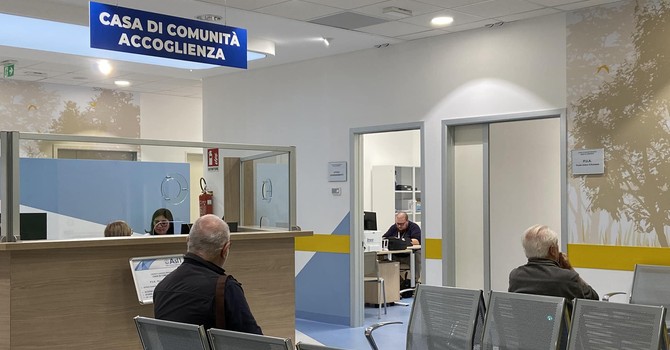 Sanità in piazza, punti informativi e ambulatori mobili in tour