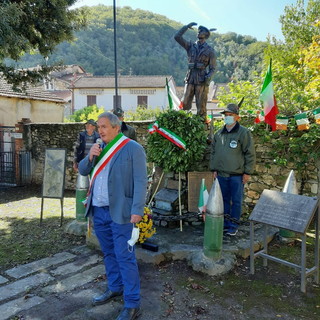Pontedassio: il Gruppo Alpini e studenti di medie ed elementari protagonisti alle celebrazioni del 4 novembre (foto)
