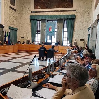 Scajola denuncia Bracco per diffamazione aggravata a mezzo stampa, l'opposizione insorge
